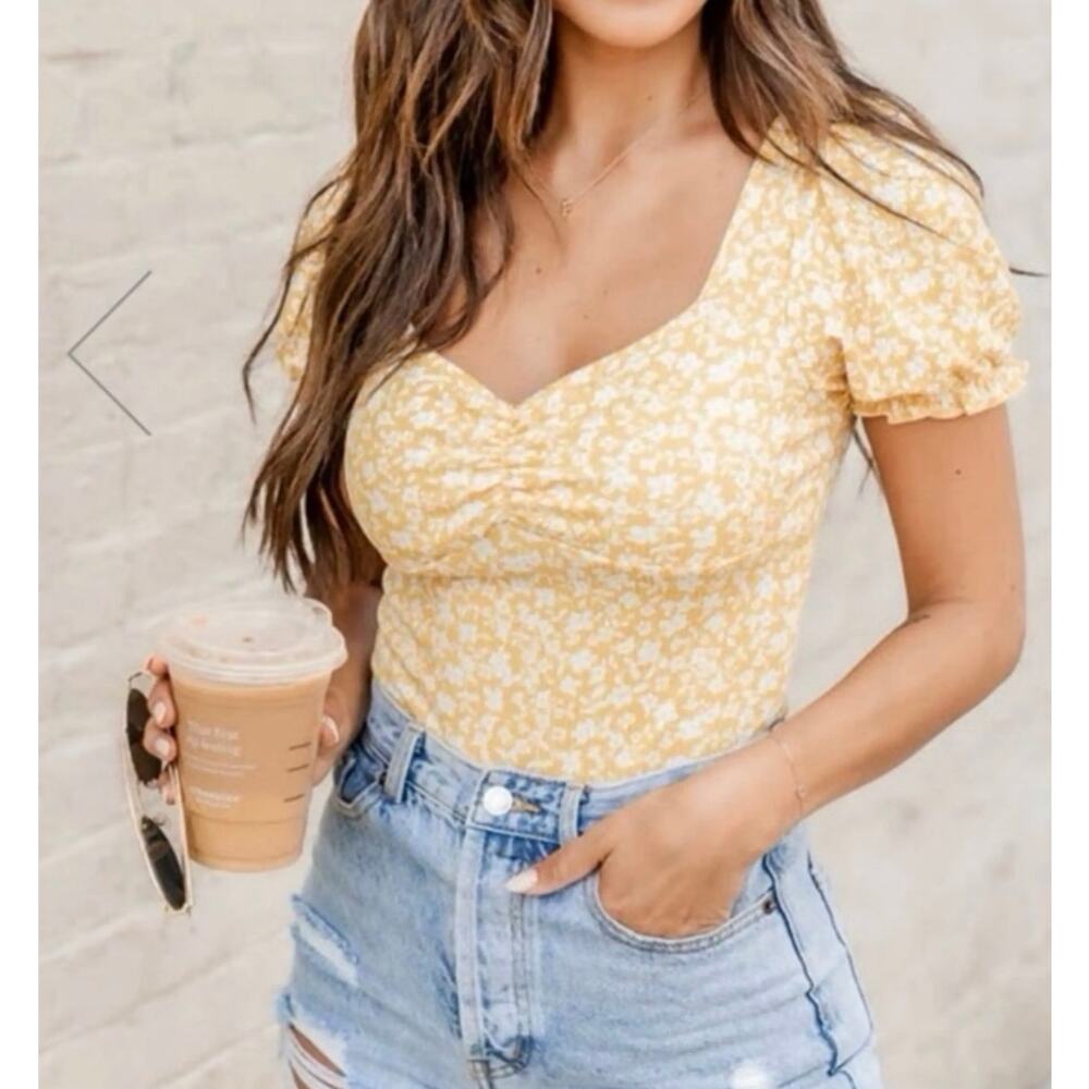 Abercrombie & Fitch Yellow Floral Puff Sleeve Top Size M